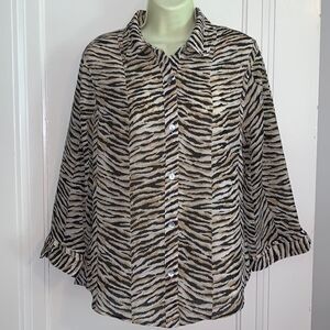 Alfred Dunner animal print thin polyester shirt with 3/4 sleeves